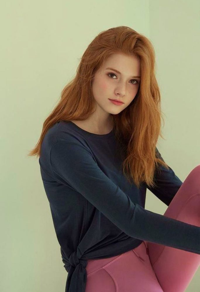 Middle_women 140
