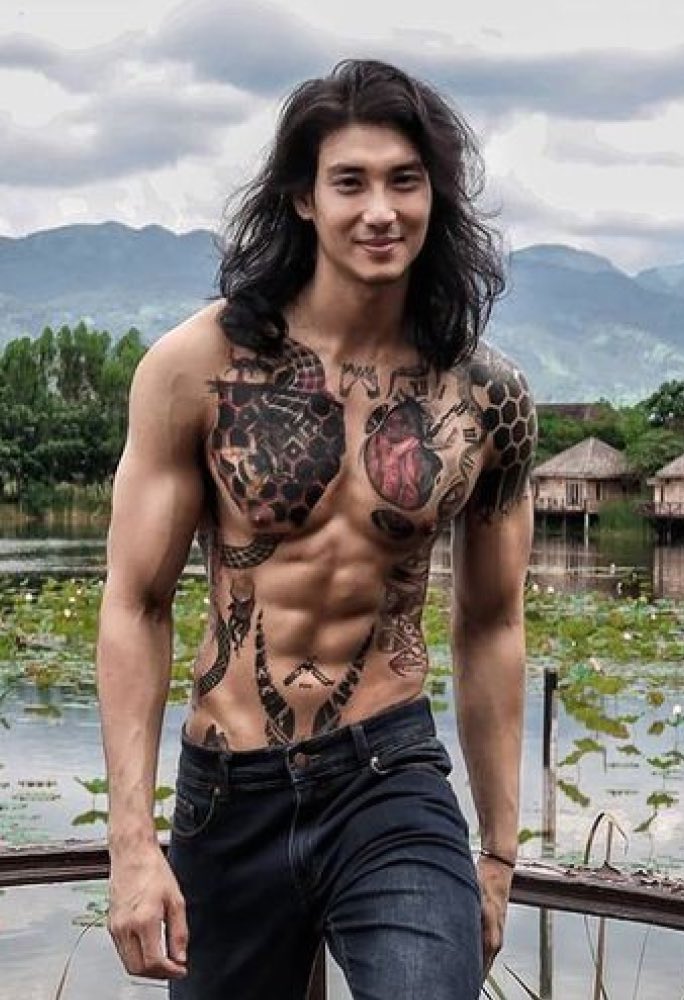 Middle_men 44