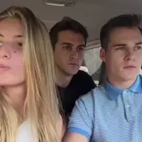 Fart at car